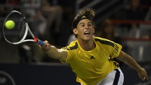 Тийм изпорти четири мачбола и отпадна