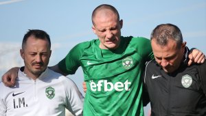 Недялков се размина с тежка контузия 