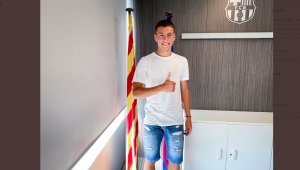 Голям трансфер! Мартин Георгиев подписа с Барса + СНИМКИ