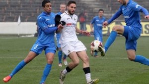 Изгонен от Левски отсвири румънци и гърци