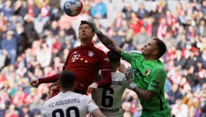 Дузпа в края измъкна Байерн срещу слабак