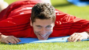 Вижте откъде я завъртя Левандовски + ВИДЕО