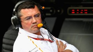 Макларън изгони състезателния си директор