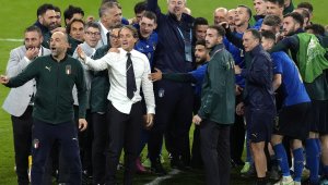 Коронавирус стресира Италия преди финала