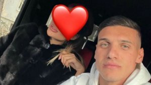 Десподов показа, че има гадже, но го скри