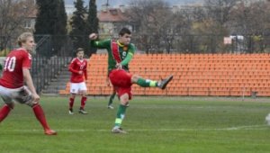 "Лъвовете" не издържаха! Рухнаха в края срещу Беларус