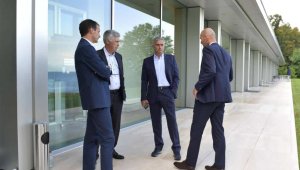 Алегри е най-добрият треньор в света, Моуриньо и Пеп са далеч назад