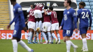 Челси загуби от Астън Вила, но Тотнъм прати тима в Шампионската лига 