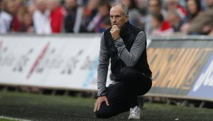 Очаквано - Суонси уволни Франческо Гуидолин