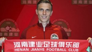 Китайци платиха 8,5 млн. евро за чех от Спарта (Прага)