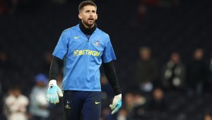 Интер връща Викарио в Серия А