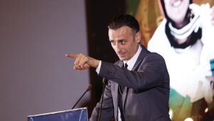 Контраотговор! Бербатов &bdquo;захапа&ldquo; Гонзо