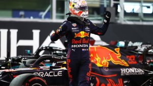 Верстапен не допусна изненада и грабна полпозицията и в Абу Даби