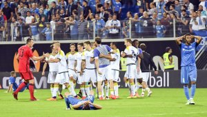 Люпко е шовинист и Наско Сираков му бършеше г*за 