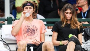 Зверев отрече да е бил бившата си 