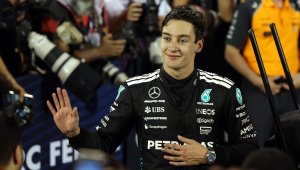 Ръсел е скептичен за титлата, въпреки силния старт на Мерцедес