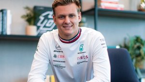 Мик Шумахер ще участва в тестове от сериите Индикар 