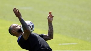 Депай призна за Барса