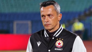 Христо Янев като Зидан: Впечатли играчите на ЦСКА + ВИДЕО