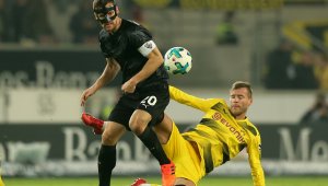 Щутгарт нанесе трета поредна загуба на Борусия