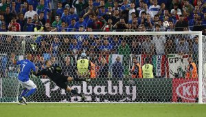 Дзадза: Винаги бия дузпите така, успях да излъжа Нойер + ВИДЕО