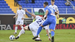 Делио Роси хвърля Ривалдиньо срещу Берое?