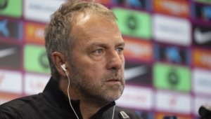 Флик се заоправда след "мъката" на Барса срещу последния