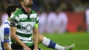 Лестър прати халф в Монако