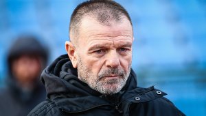 Ще уволнят ли Стойчо Младенов от ЦСКА в мач №200?