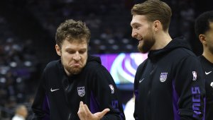 Феновете на Сакраменто искат Везенков да играе повече