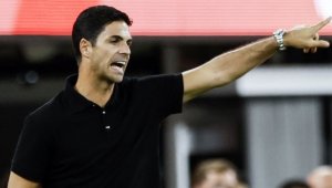 Артета разкара Чарли от Арсенал