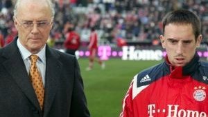 Бекенбауер оковава или пуска Рибери