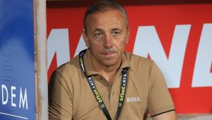 Илиан Илиев търси първо отстраняване в Европа