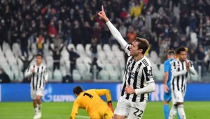 Скандалът в Италия се разгаря! Погнаха и агенти, разследват две сделки на Юве