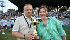 Илиан Илиев за четвърти път е №1! Получи наградата си + СНИМКИ