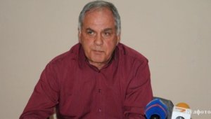 Босът на волейбола се крепи на клубове-фантоми