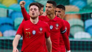 Бруно и Роналдо носят Португалия на гръб + ВИДЕО