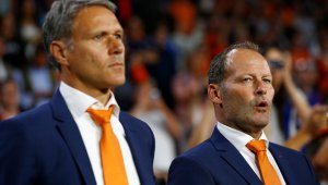 Ван Бастен стана шеф във ФИФА