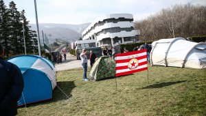 Става напечено: Фенове от цяла България на протест срещу БФС 