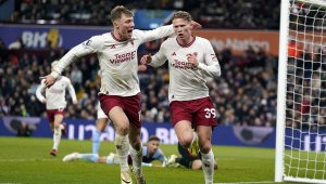 Юнайтед с рекордна победа, близо е до топ 4