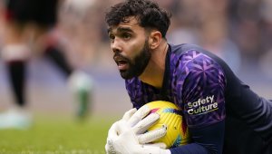 Вратарят на Пчеличките вече предпочита Тотнъм