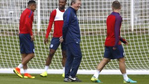 Ходжсън: Няма да се моля за нов договор