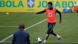 Неймар разпали нов скандал във футбола  