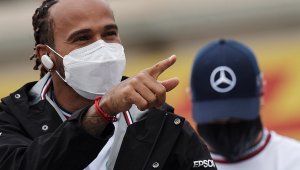 80 милиона паунда за Люис от новия му договор