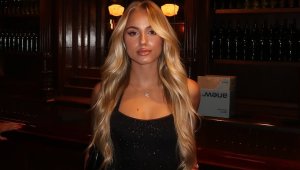 Пропадна срещата на две от най-сексапилните футболистки 