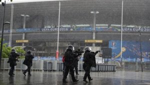 82 охранители на Евро 2016 са потенциално опасни