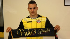 Чистката в Ботев започва с Тони Тасев  