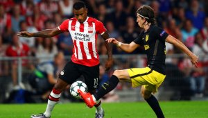 Лебедите взеха крило от ПСВ