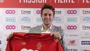 Издънка на Милан и Барса ще спасява кариерата си в Холандия