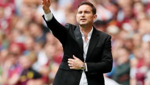 Лампард и Абрамович се срещат на яхтата на милиардера край Сен Тропе